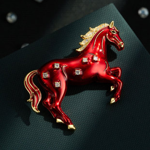 A light luxury and high-end two-color gold zodiac horse brooch, a business-style outfit that leads to success. Exquisite brooch, suitable for both men and women pic 3