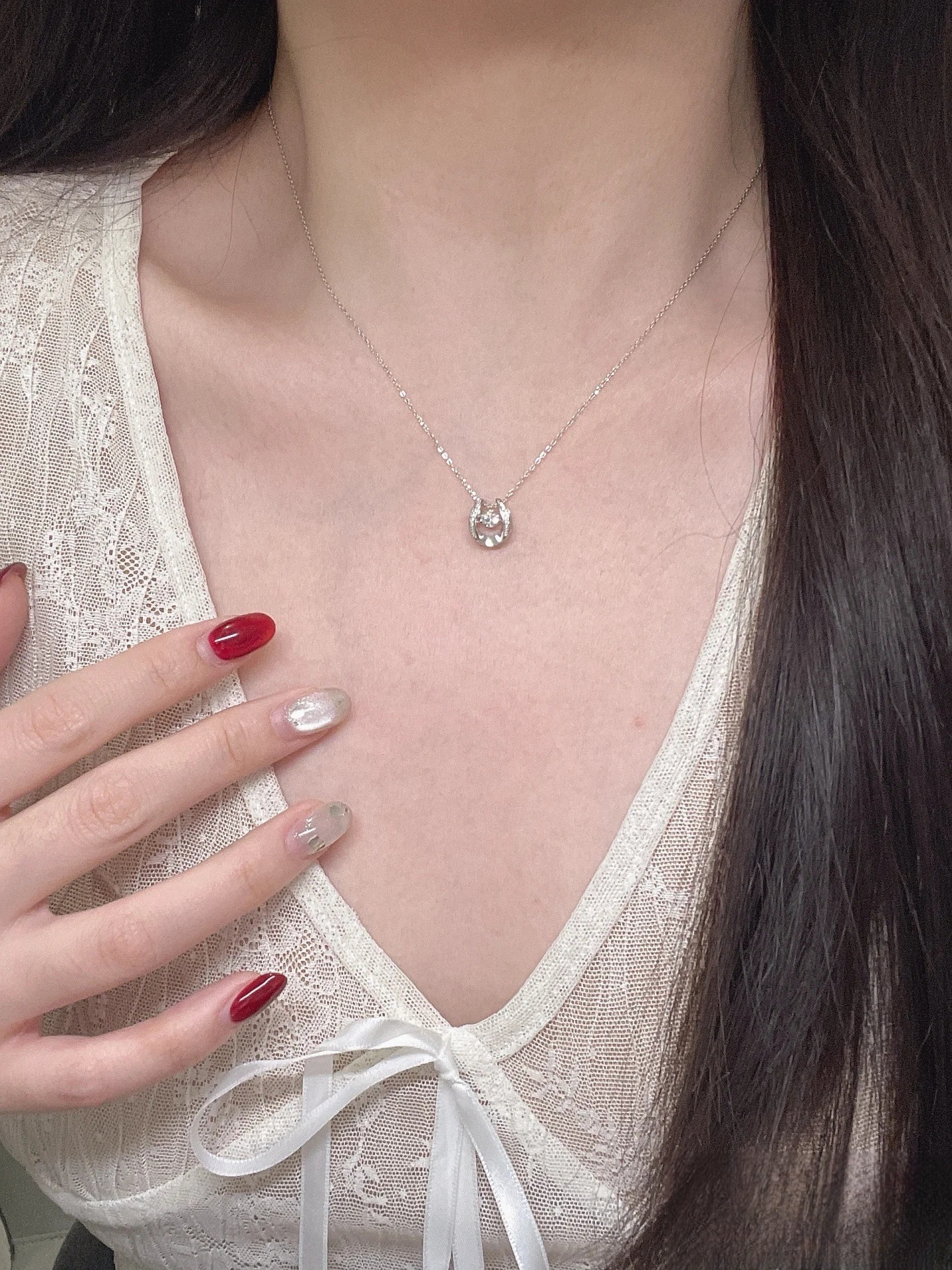 S925 sterling silver pearl necklace, a niche design for women, exudes a light luxury and high-end feel, does not fade, and is a simple collarbone chain accessory wholesale pic 7