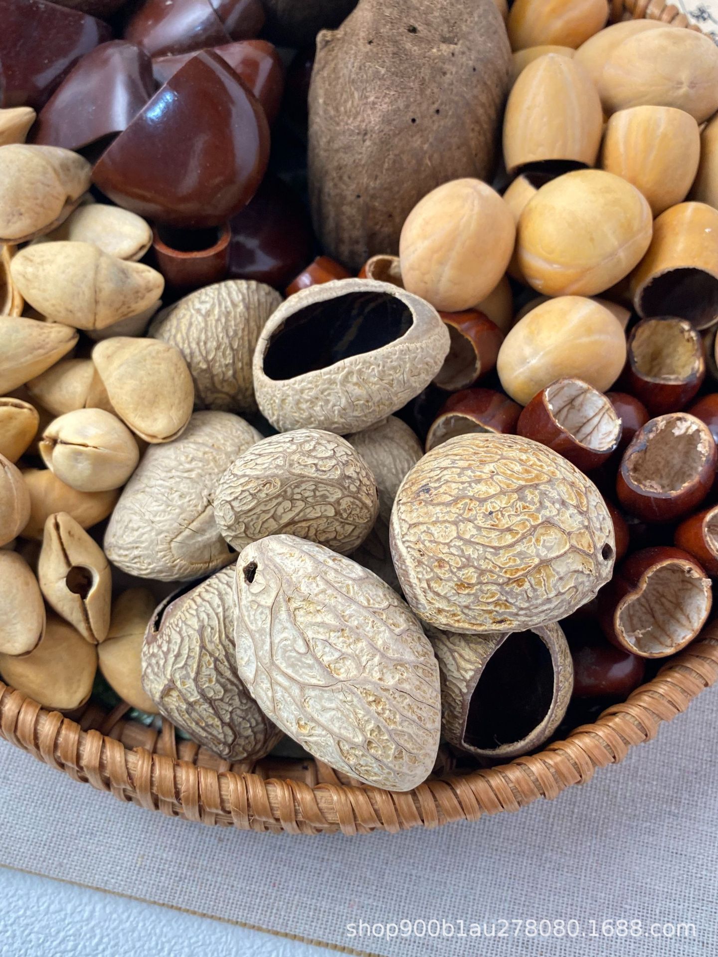 爆款天然疗愈系果壳铃挂件挂串果壳手摇解压音疗包挂风铃个性挂饰详情23