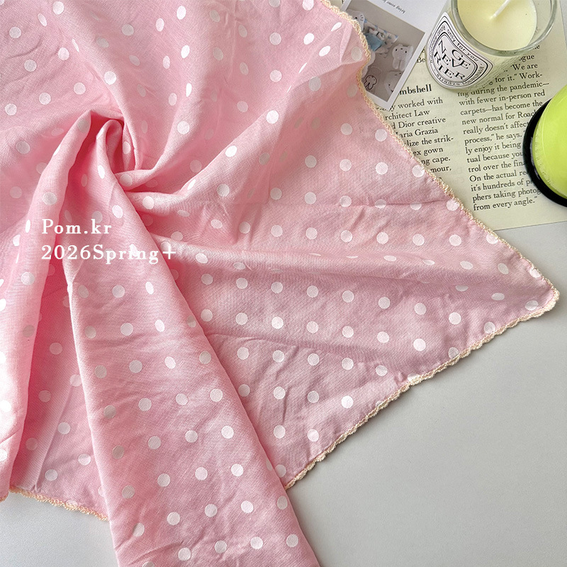 The new spring polka dot printed silk scarf is sweet and versatile. It is a neckband accessory that exudes a sense of elegance and sophistication for young girls. It is a thin and niche square scarf for women pic 5