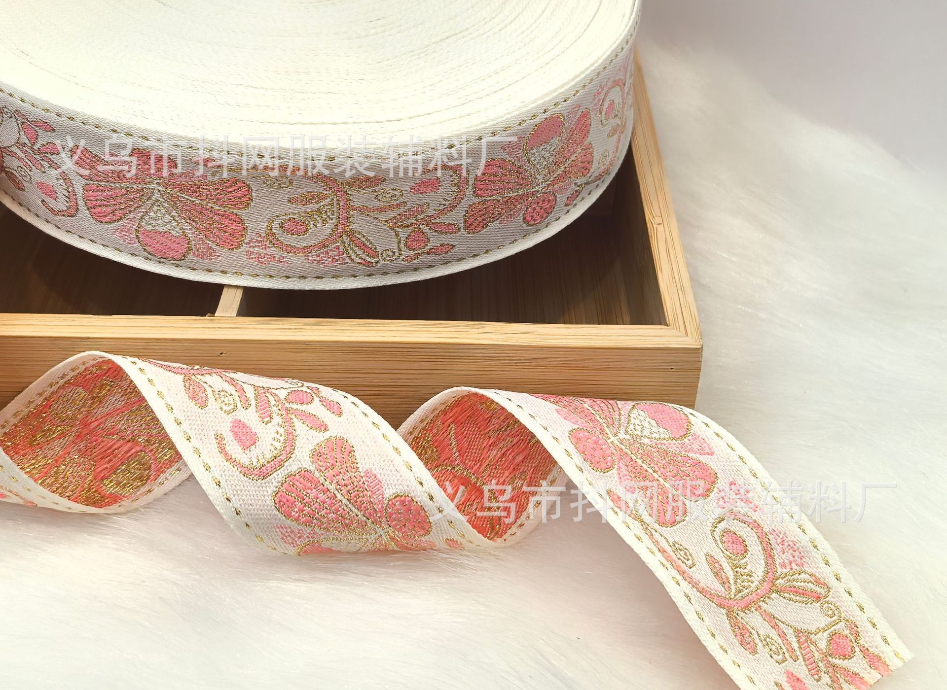 3.5-4cm白底金丝民族风织带手工diy蝴蝶结织带演出服装辅料批发详情13