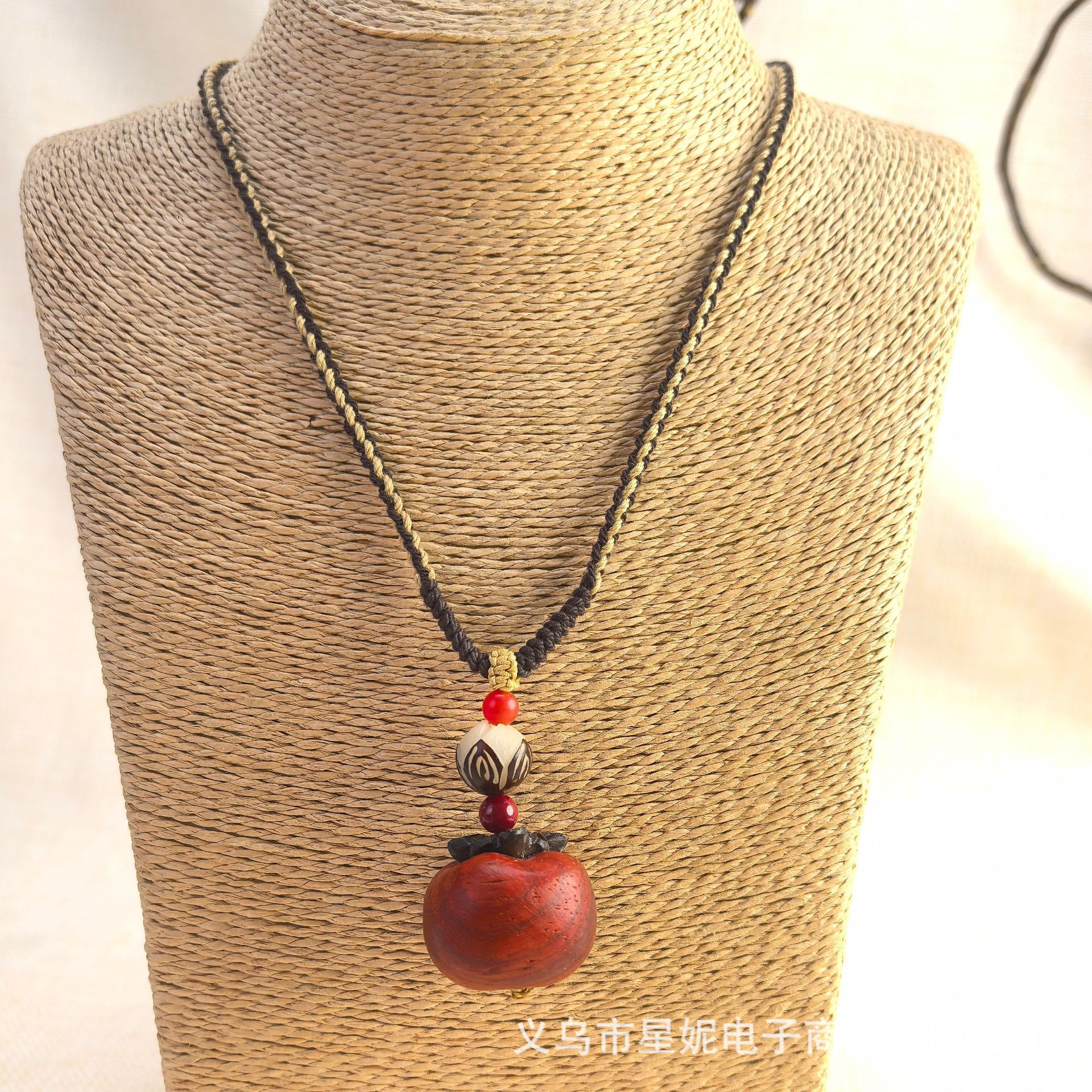 Nepalese Thangka pendant for men, green Tara Manjusri Bodhisattva, esandalwood Buddha amulet, retro necklace, sweater chain pendant for women pic 13