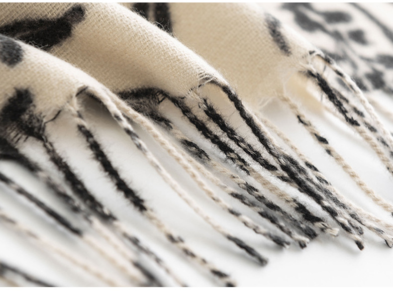 A trendy faux cashmere scarf for women with a sweet and creamy style, autumn and winter printed scarf and scarf, a popular shawl pic 17