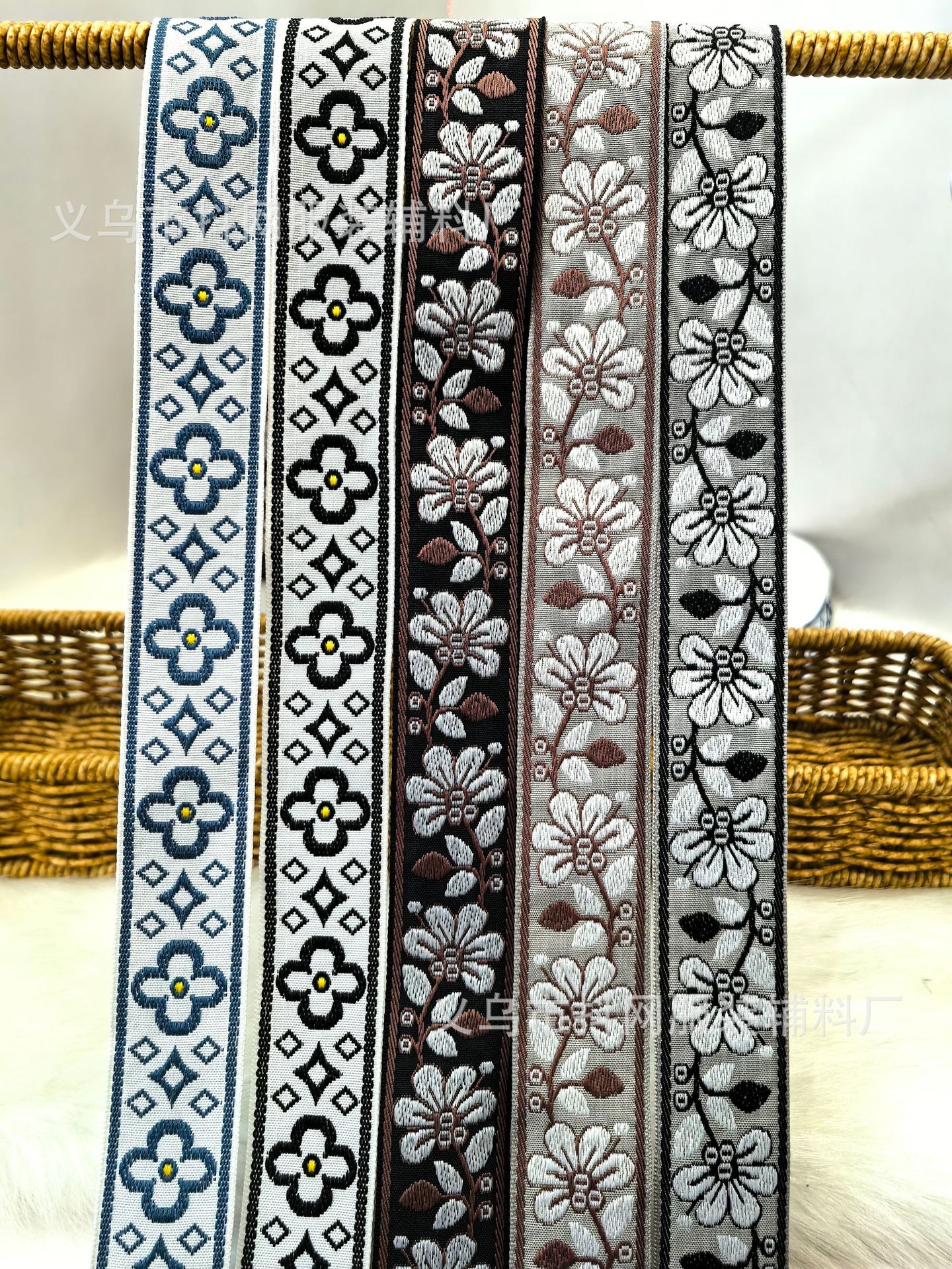 Wholesale of 3cm new ethnic-style jacquard ribbons, performance costumes, hair accessories, gift boxes, packaging ribbons and embroidered ribbons pic 5