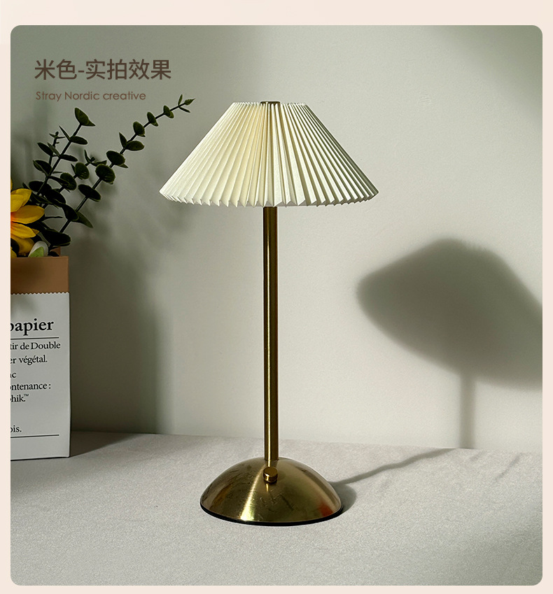 Modern and simple pleated fabric metal table lamp, cross-border bedroom bedside ambient light, rechargeable touch night light pic 12