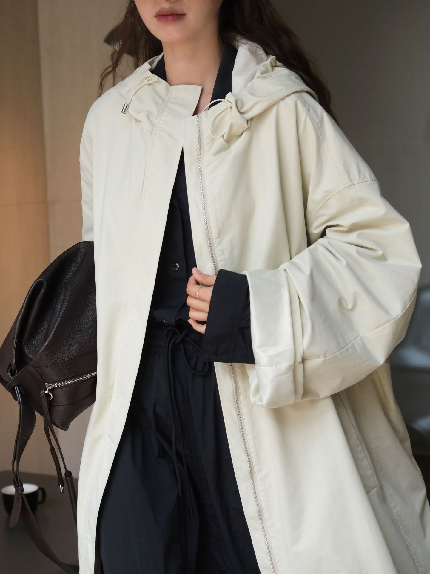 The new autumn Japanese-style outdoor street casual hooded silhouette windbreaker is a slimming and windproof long coat for women pic 39