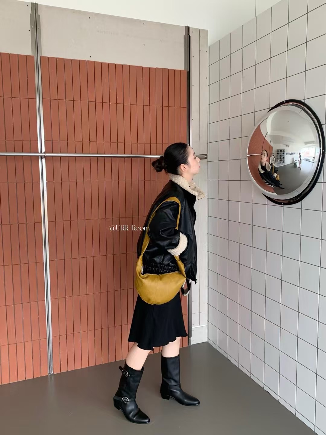 URR Room2024AW秋冬复古美式做旧廓形美拉德夹克机车皮毛一体皮衣详情8
