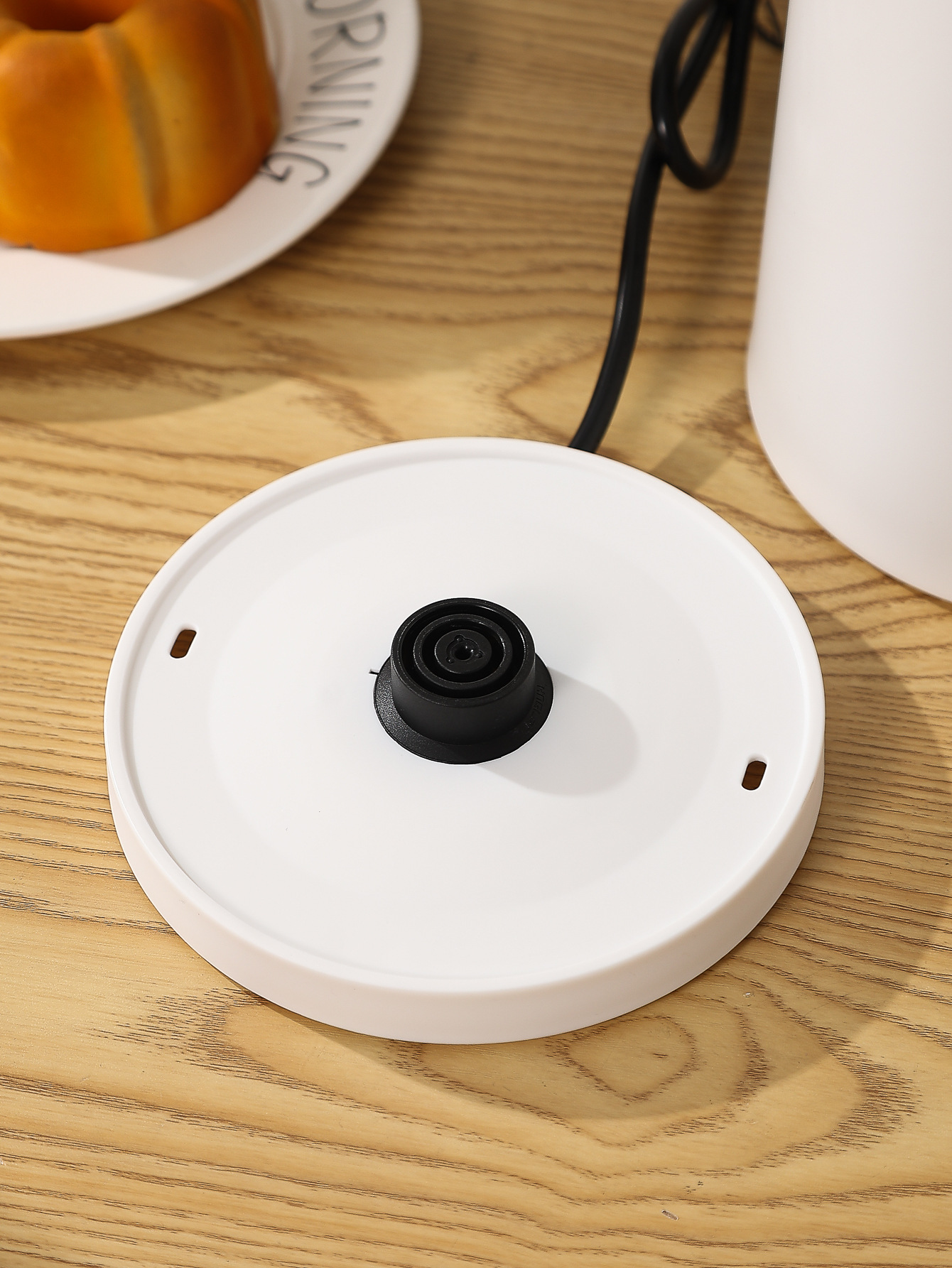 闲媳妇 1.8L烧水壶304不锈钢无缝内胆电热水壶自动断电煮水开水壶详情11