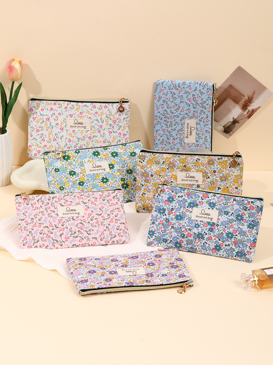 跨境新款女士碎花化妆包小清新花朵洗漱包便携拉链彩妆收纳包详情2