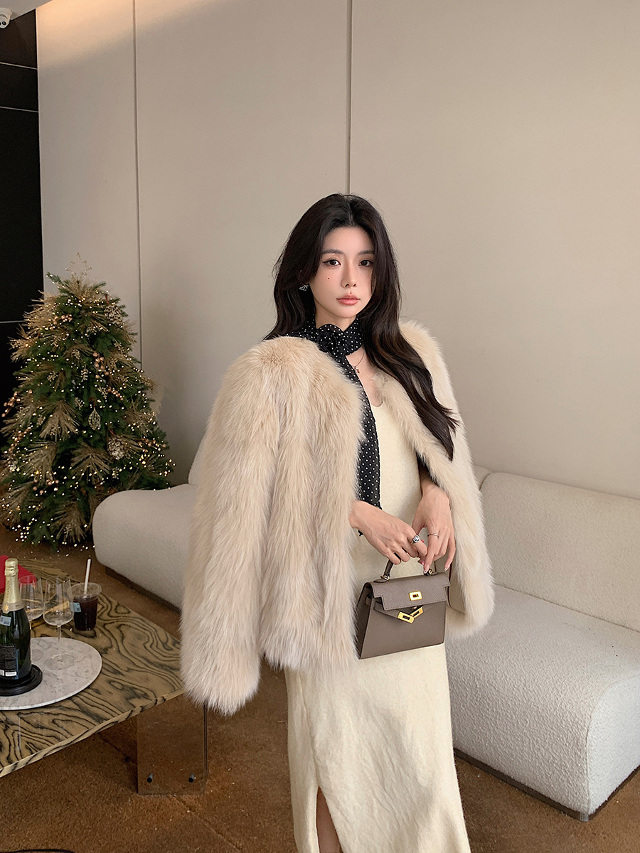 2024冬季新款海宁仿狐狸毛皮草外套女短款显瘦腹毛大衣年轻款爆款详情1