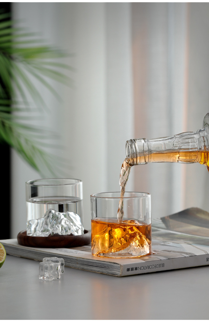 Wholesale and sale of glass mountain-viewing cups, mountain-collecting cups, whisky wine glasses, high borosilicate glass household water glasses and creative wine glasses pic 19