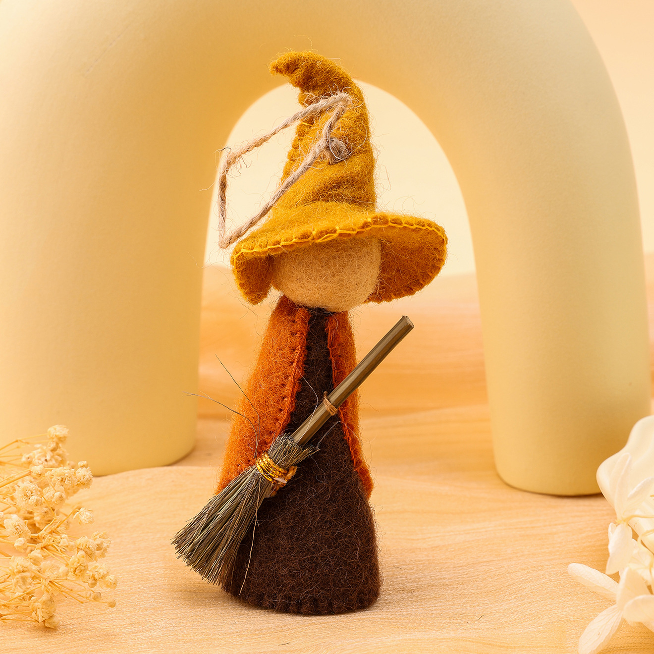 魔法师羊毛毡挂件 高颜值立体玩偶手工可爱挂饰小众包包挂饰批发详情6