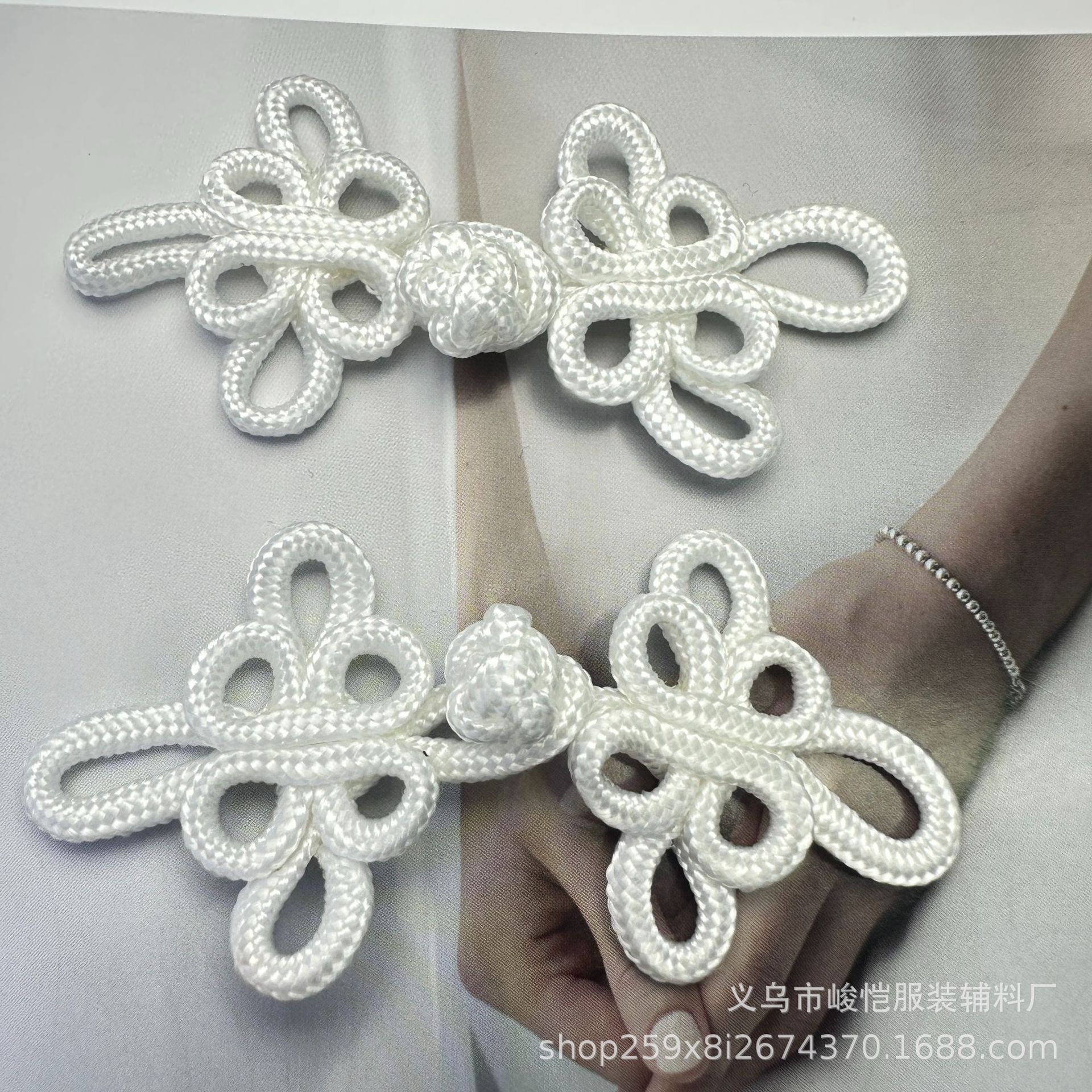 旗袍纽扣蜻蜓扣子手工钉珠珍珠水晶盘扣中式礼服马面裙手工装饰扣详情8