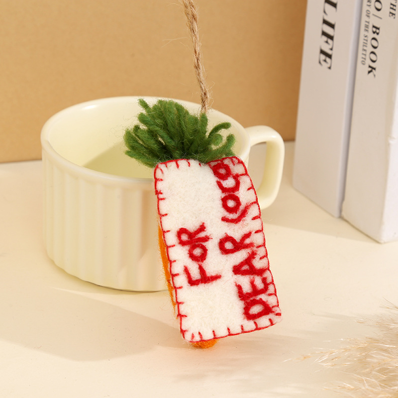 手工羊毛毡挂件胡萝卜包包挂件车载钥匙扣玩偶礼物挂饰厂家批发详情3