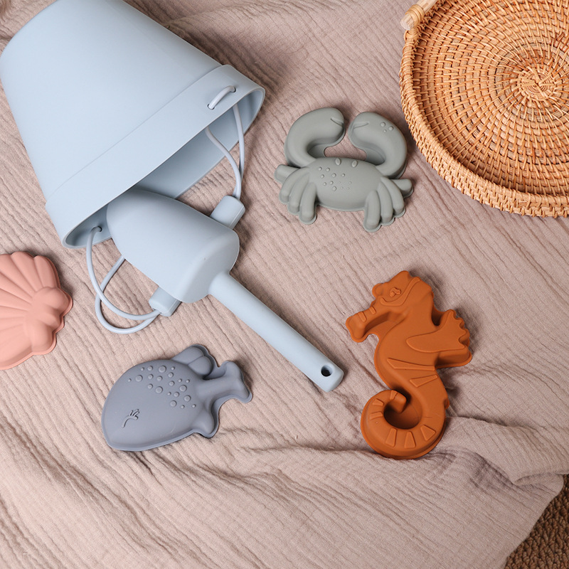 儿童硅胶沙滩桶套装 宝宝挖沙铲洗澡玩水工具 亲子互动戏水玩具 沙滩水桶乐趣无穷详情3