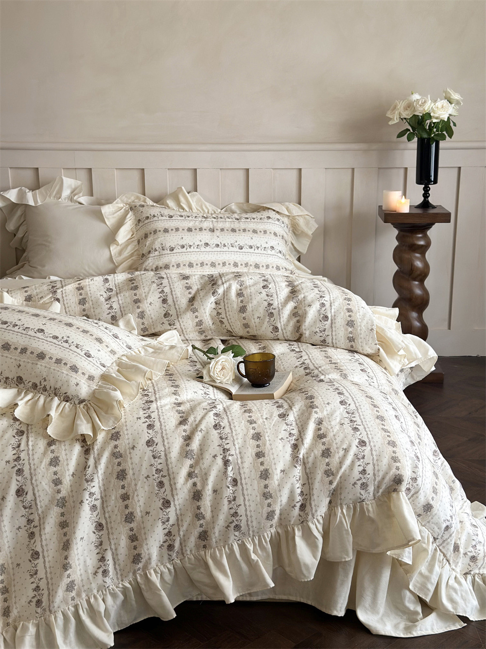 Romantic rose print French retro A Class all-cotton double-layer yarn four-piece set pure cotton retro lace duvet cover bed sheet pic 13
