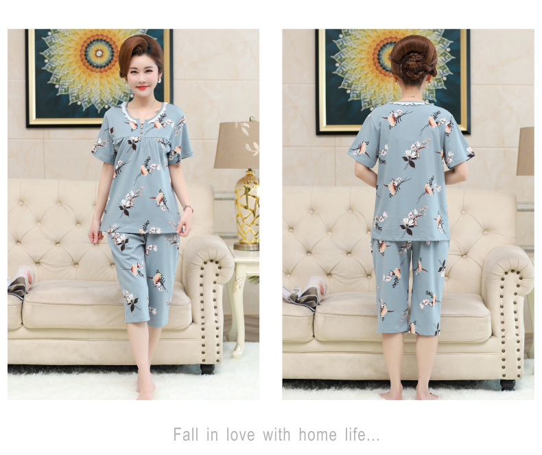 Middle-aged and elderly women wear summer short-sleeved, thin cotton clothes. Middle-aged women wear summer round-neck home clothes. Grandmothers and the elderly pic 56