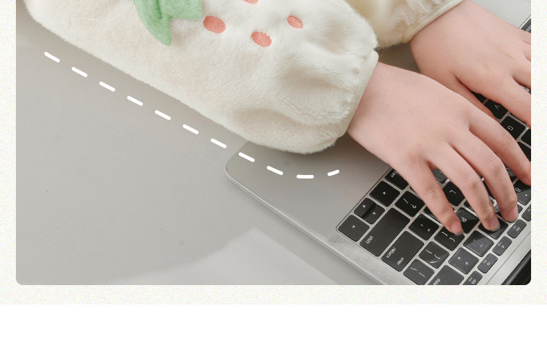 Winter cute strawberry sleeve, cartoon for girls, long adult office anti-dirt fluffy hand sleeves, plush sleeves pic 4