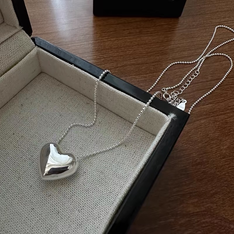 Korean version S925 sterling silver heart-shaped necklace, basic smooth, simple and fashionable sweater chain, high-quality, high-end and design accessory pic 1
