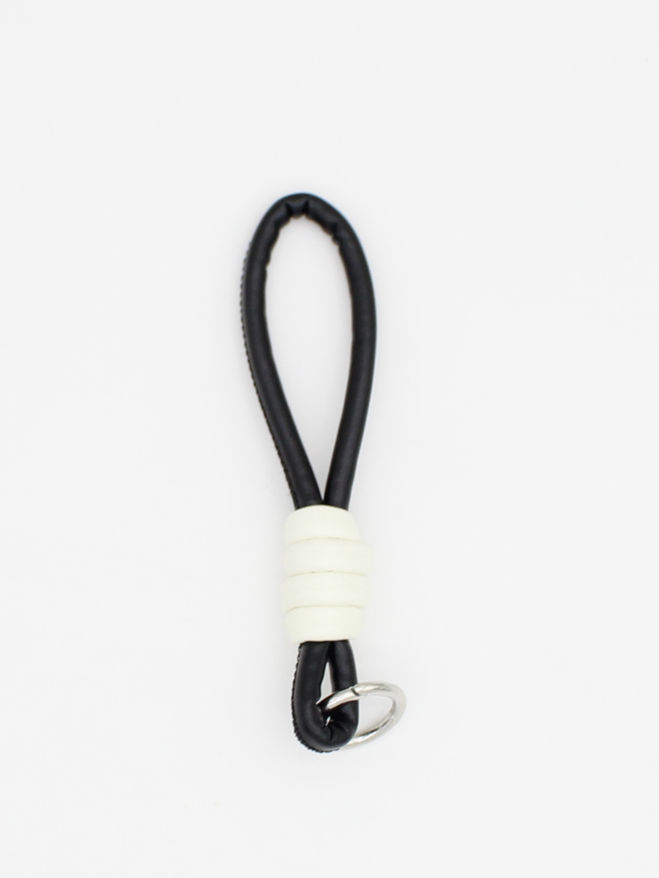 新款简约高级小红书diyPU皮质编织挂件手腕绳钥匙扣包包挂件批发详情11