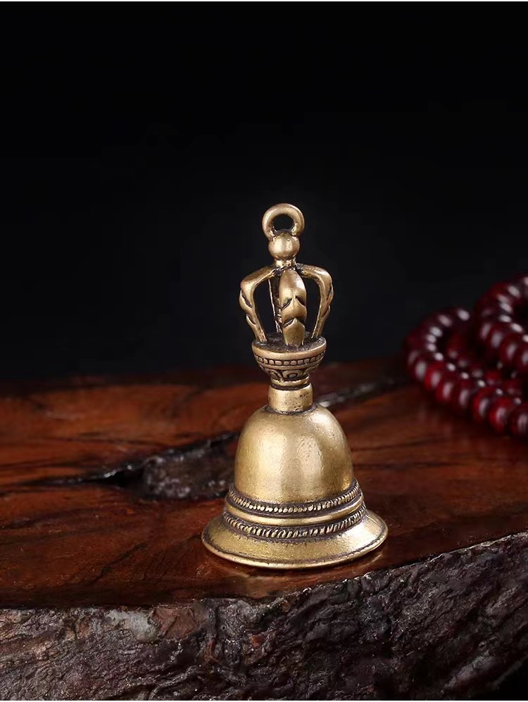 Handcrafted retro pure copper bells, clear and pleasant to the ear, magical weapons, demon-subduing bells, car keychains, pendants, accessories, small pendants pic 3