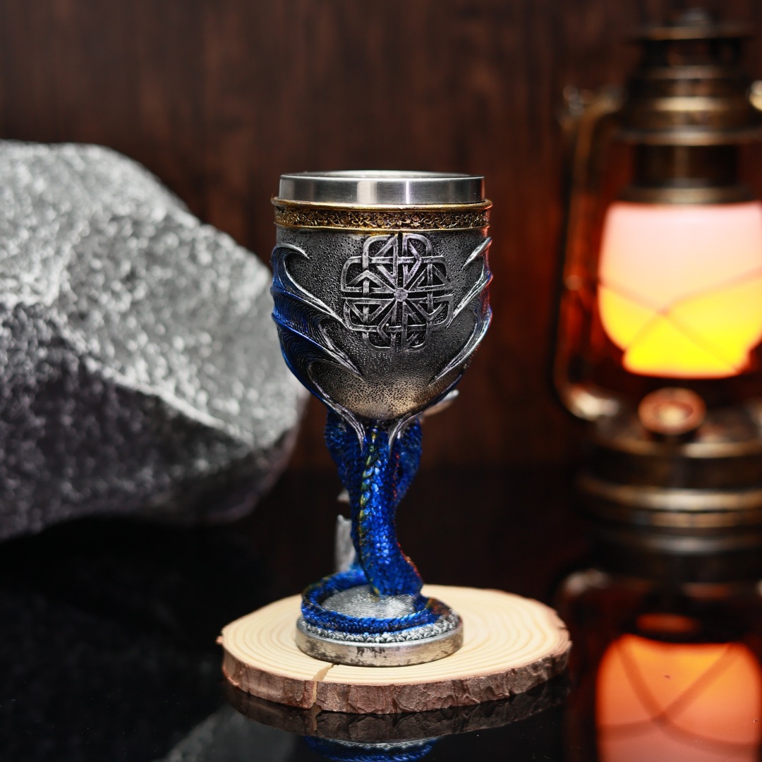 Niche high-appearation-level red wine glasses, European retro wine glasses, 3D dragon statue cocktail glasses pic 6