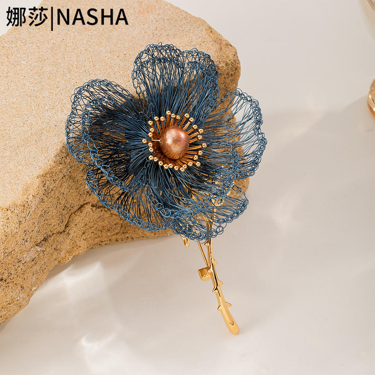 Cross-border best-selling hand-woven copper wire flower brooch, a high-end and light luxury camellia brooch for women, elegant and exquisite pic 6