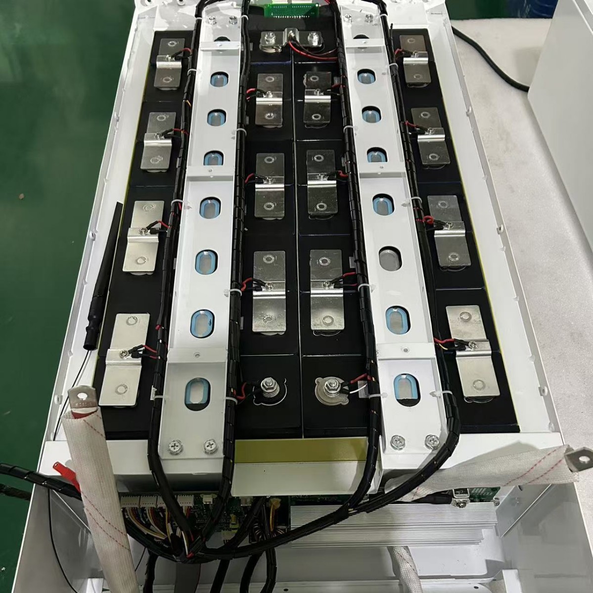 Floor-standing large-capacity lithium iron phosphate energy storage battery, 15KWH household photovoltaic outdoor power supply, 51.2V electrical equipment pic 3