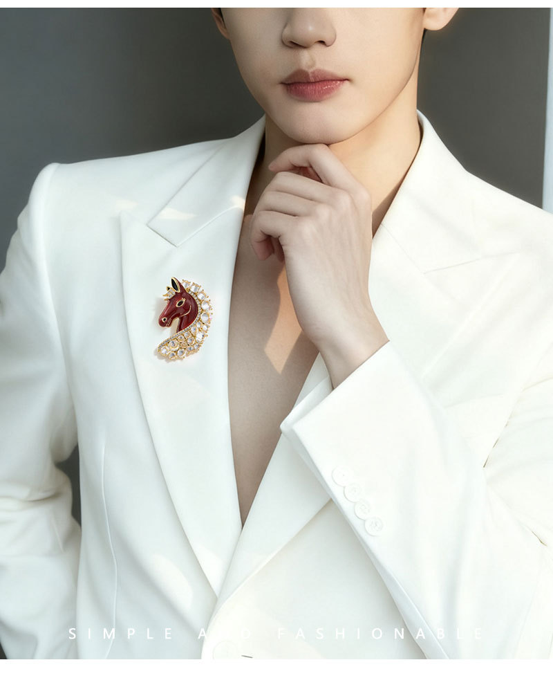 Original design: Good Luck Horse Head brooch, copper inlaid with zircon, real gold electroplated with oil, exquisite brooch, suitable for both men and women pic 10