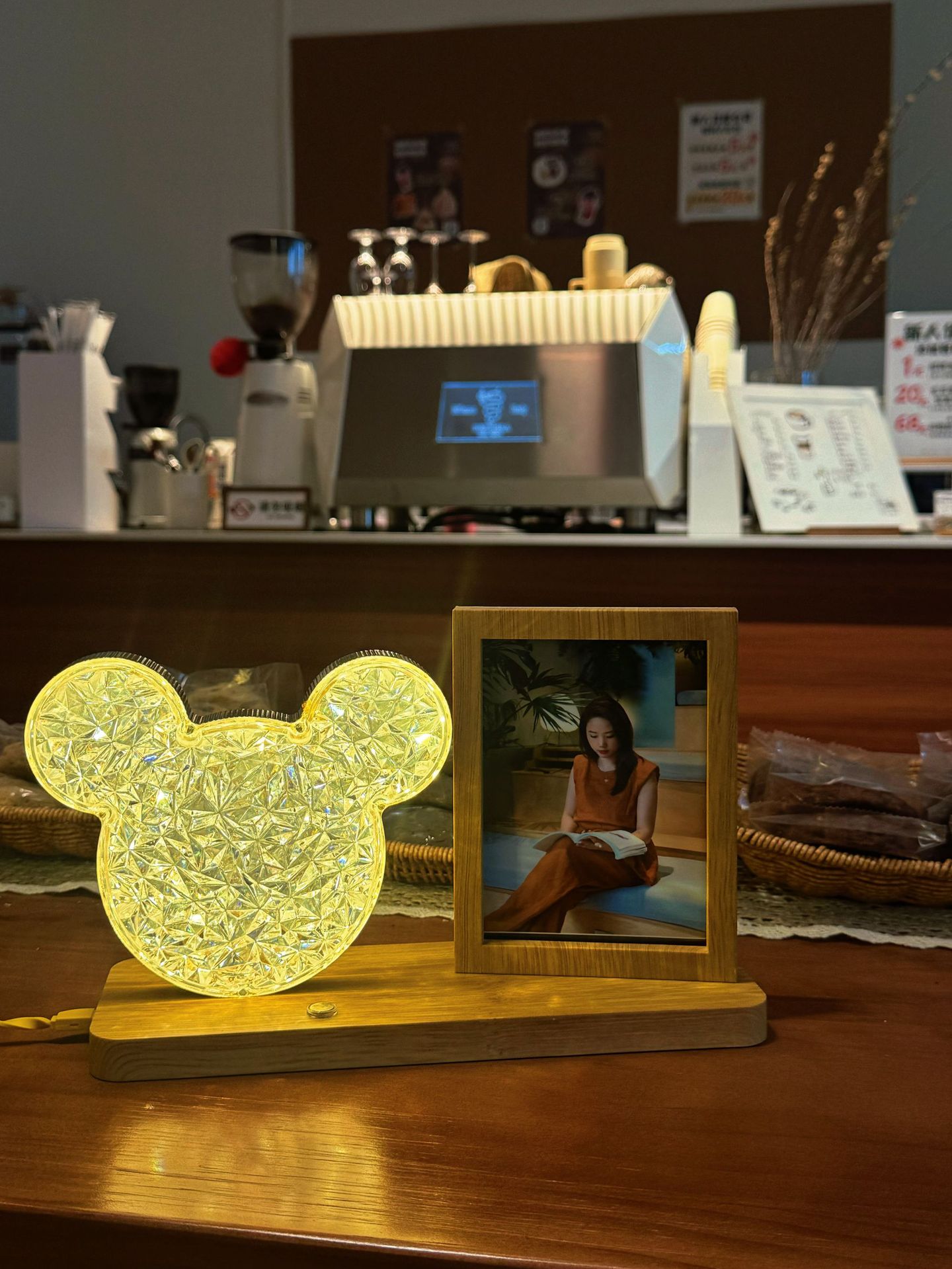 小熊相框台灯跨境热销触摸水晶台灯USB供电三色小夜灯床头摆件详情1