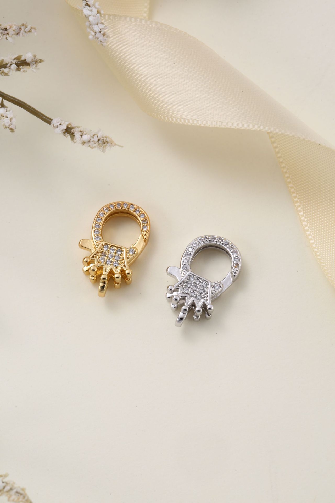 High-quality diamond-encrusted, high-grade brass cast special-shaped lobster pendant, necklace pendant, clothing pendant, 18K color retention pic 15