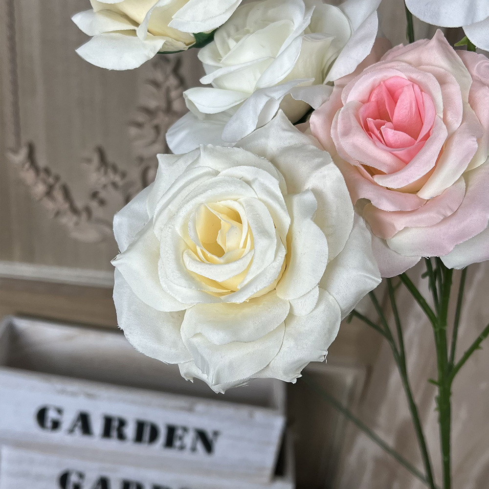 仿真钻石玫瑰假花人造花成品婚庆用花地排造景花高级感客厅插花束详情7