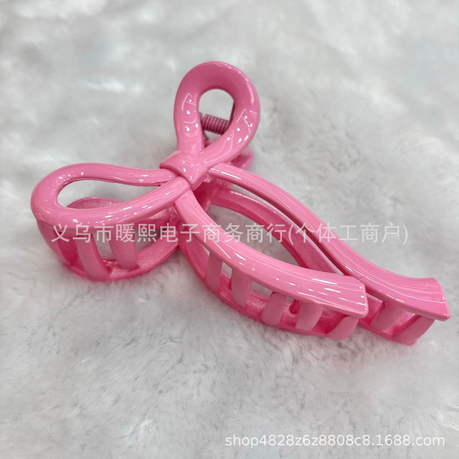 春天色领结珠光抓夹盘发鲨鱼怪手夹洗澡夹顶夹发卡发饰厂家线条发详情7