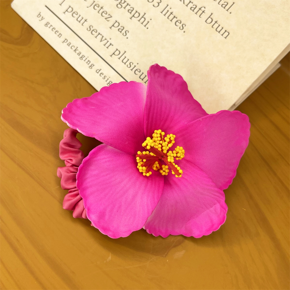 This trendy faux hibiscus flower hair clip exudes a high-end atmosphere. The side clip is a Bohemian hair band for a seaside vacation pic 35