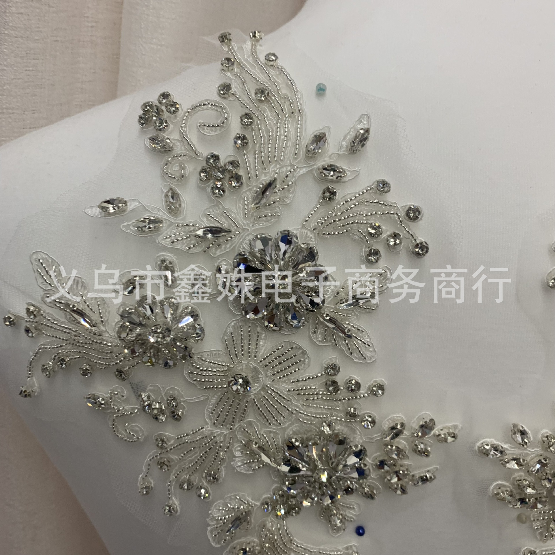 Cross-border heavy handcrafted beaded lace, side-by-side phoenix tail lace, DIY wedding dress, wedding attire, decorative flower pieces and accessories pic 2