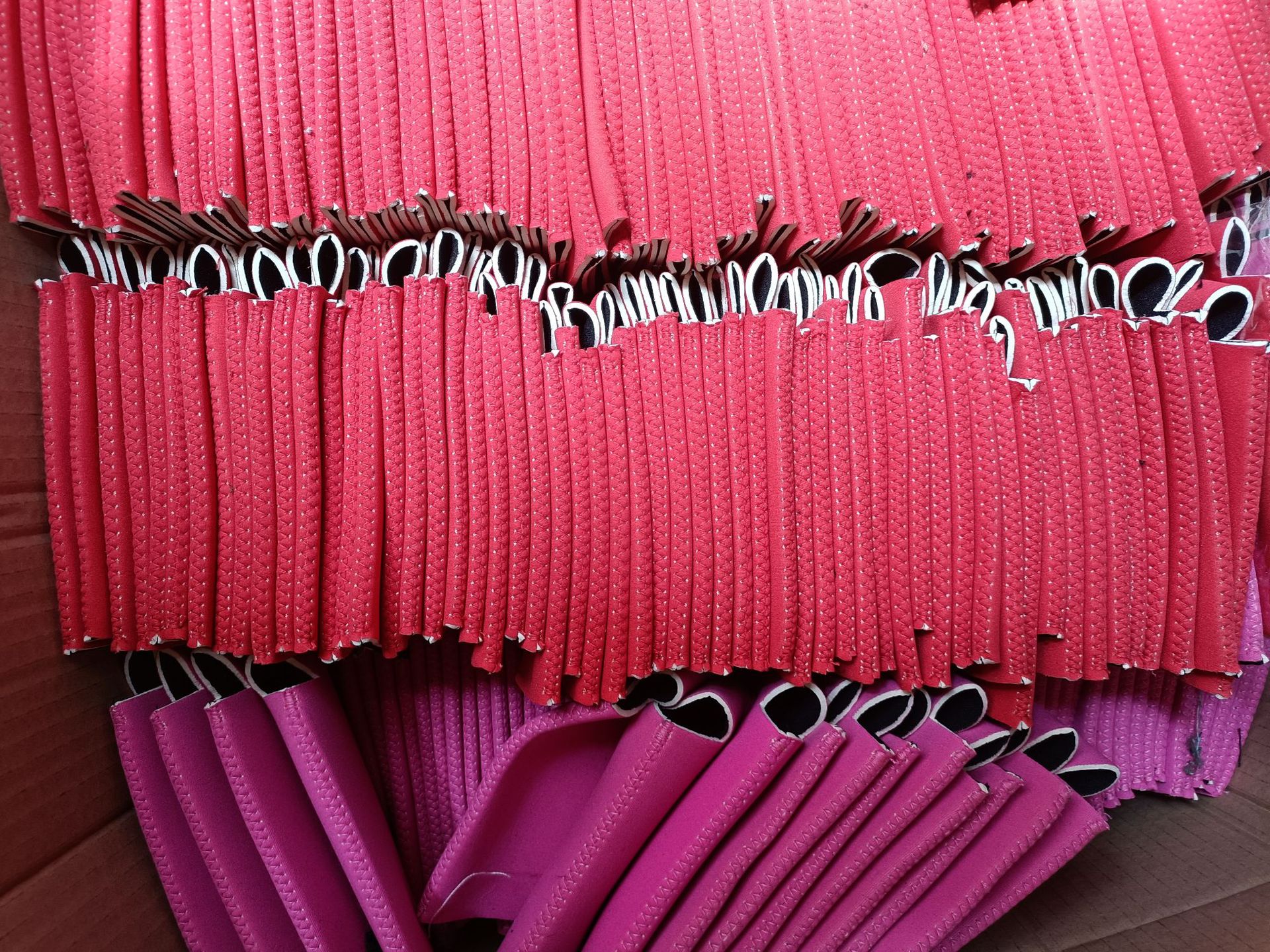 In-stock diving material, solid color, slender, with bottom cup sleeve, 12OZ cola sleeve, 330ml can sleeve, European beer sleeve pic 9