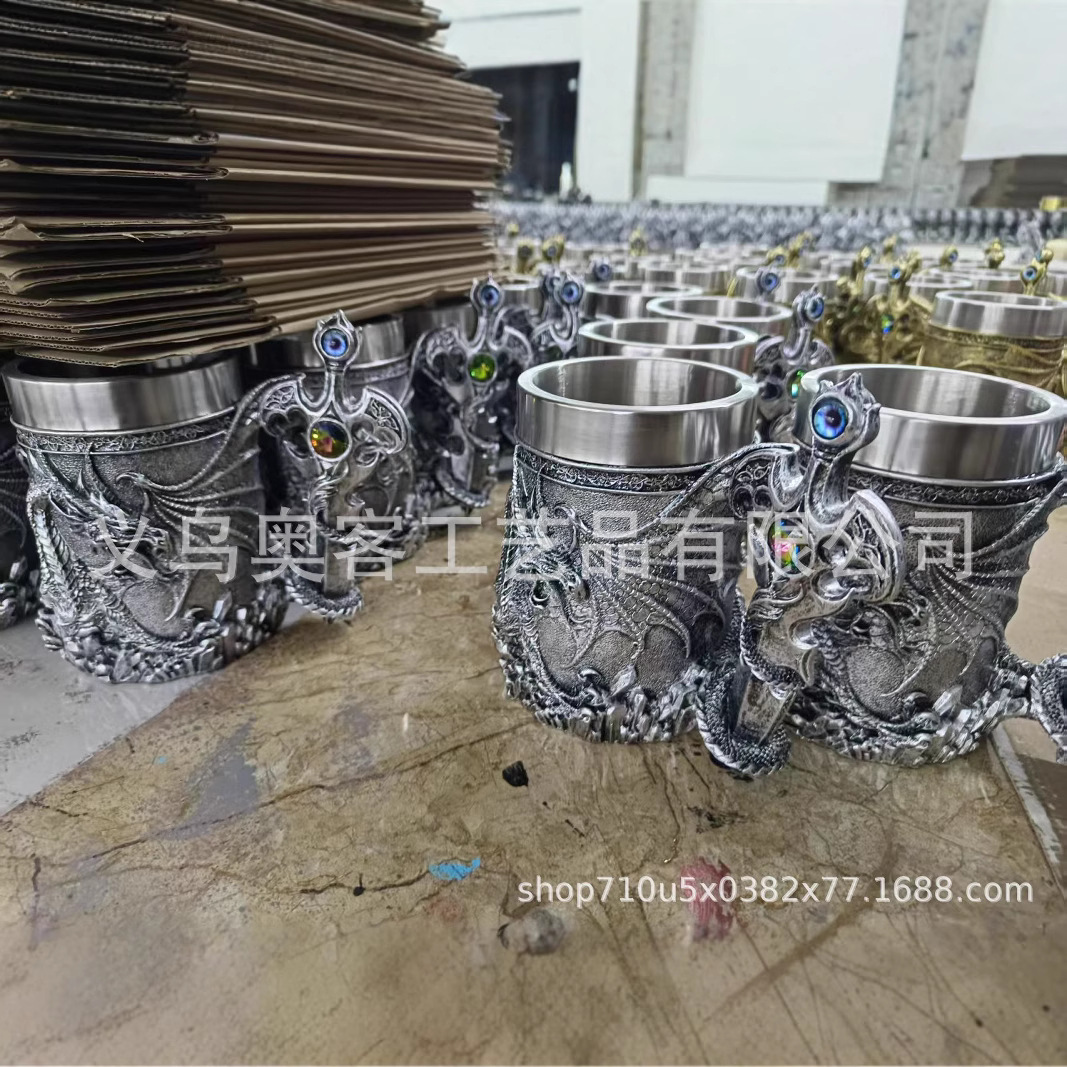 Niche high-appearation-level red wine glasses, European retro wine glasses, 3D dragon statue cocktail glasses pic 20