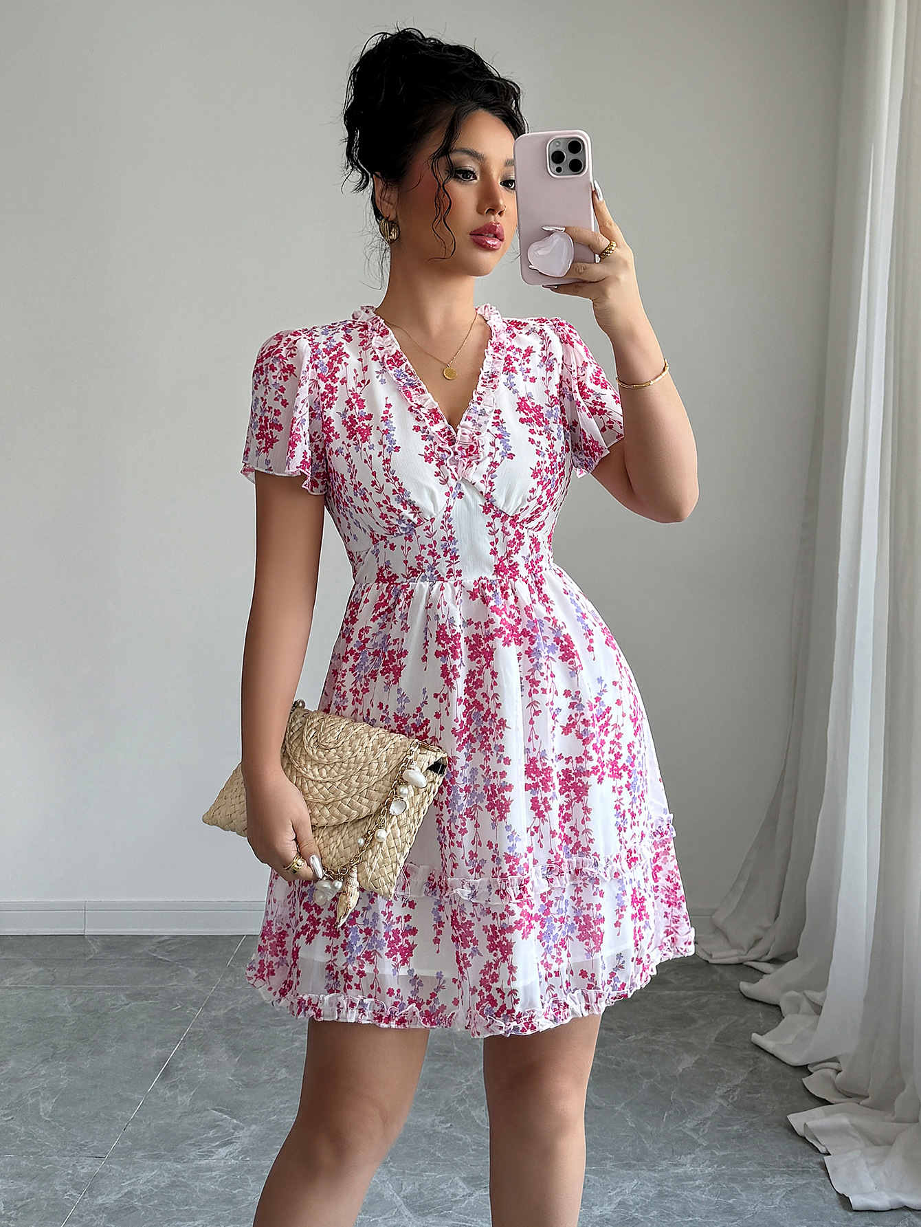 跨境 欧美高级简约深V碎花裙连衣裙女装2025春夏亚马逊外贸独立站详情12