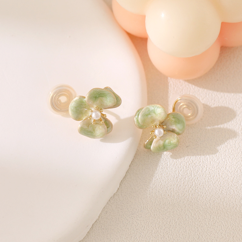 2024年新款小清新彩色滴釉花朵耳夹925银针ins风小众通勤百搭耳钉详情9