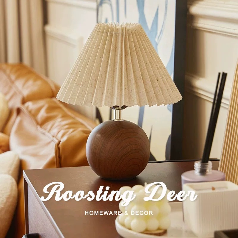 Pleated table lamp, ins Nordic ceramic bedside lamp, warm, romantic, simple, ins style, girlish, high-end and retro pic 3