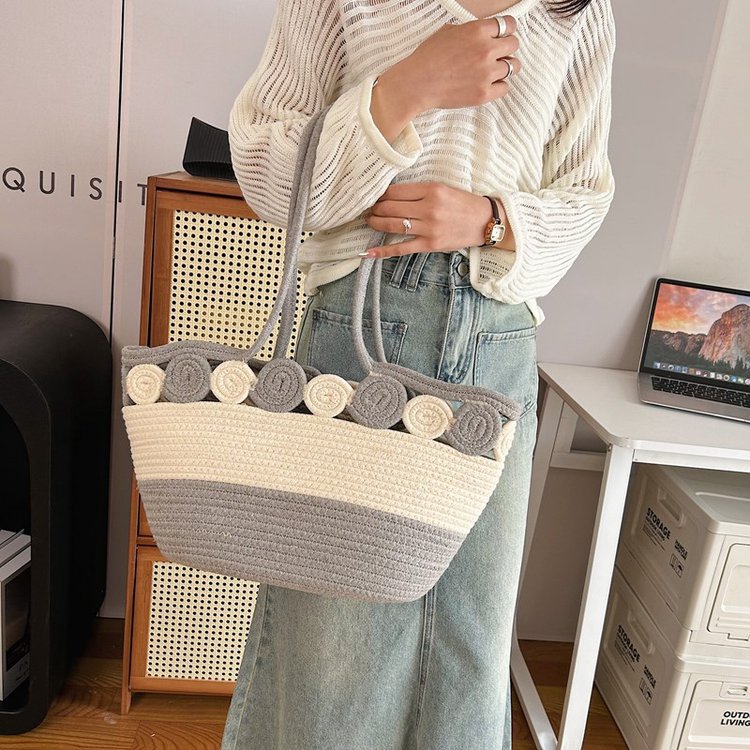 2024新款菜篮子沙滩包女士单肩腋下包韩版编织水桶包小众设计详情15