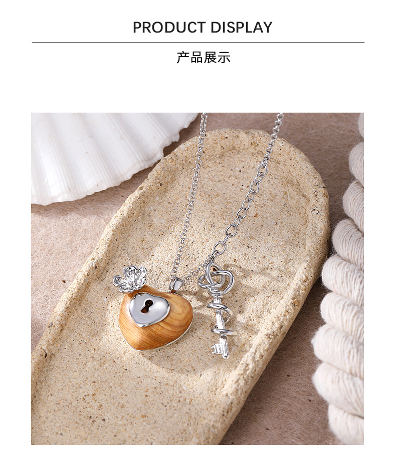 The Mu Ai Lock core necklace is an original design for women, featuring a unique and simple heart-shaped pendant necklace. It is a light luxury, fashionable and versatile collarbone chain pic 10
