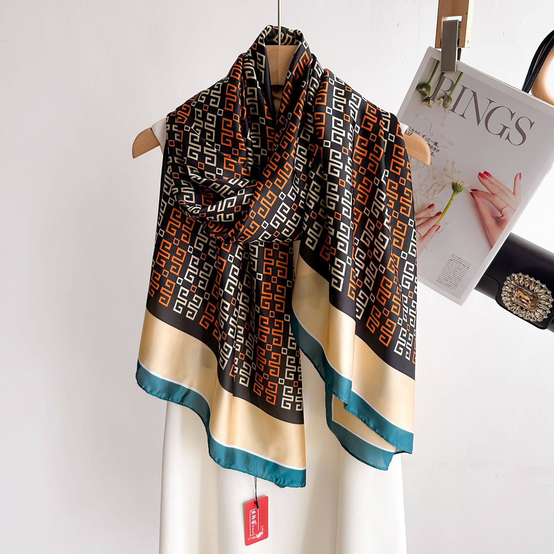 国潮2024春夏仿真丝巾旅游防晒沙滩巾印花长款气质丽锦段围巾围脖批发详情10