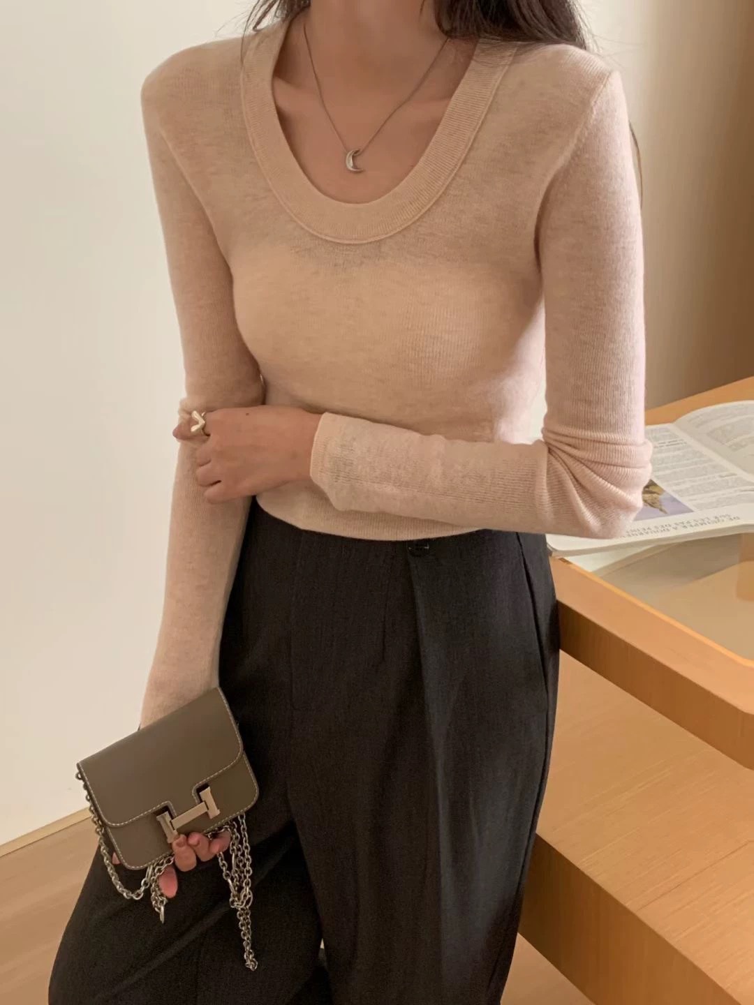 早秋新款100羊毛U领韩系纯色时尚简约针织弹力打底衫百搭女毛衣潮详情20