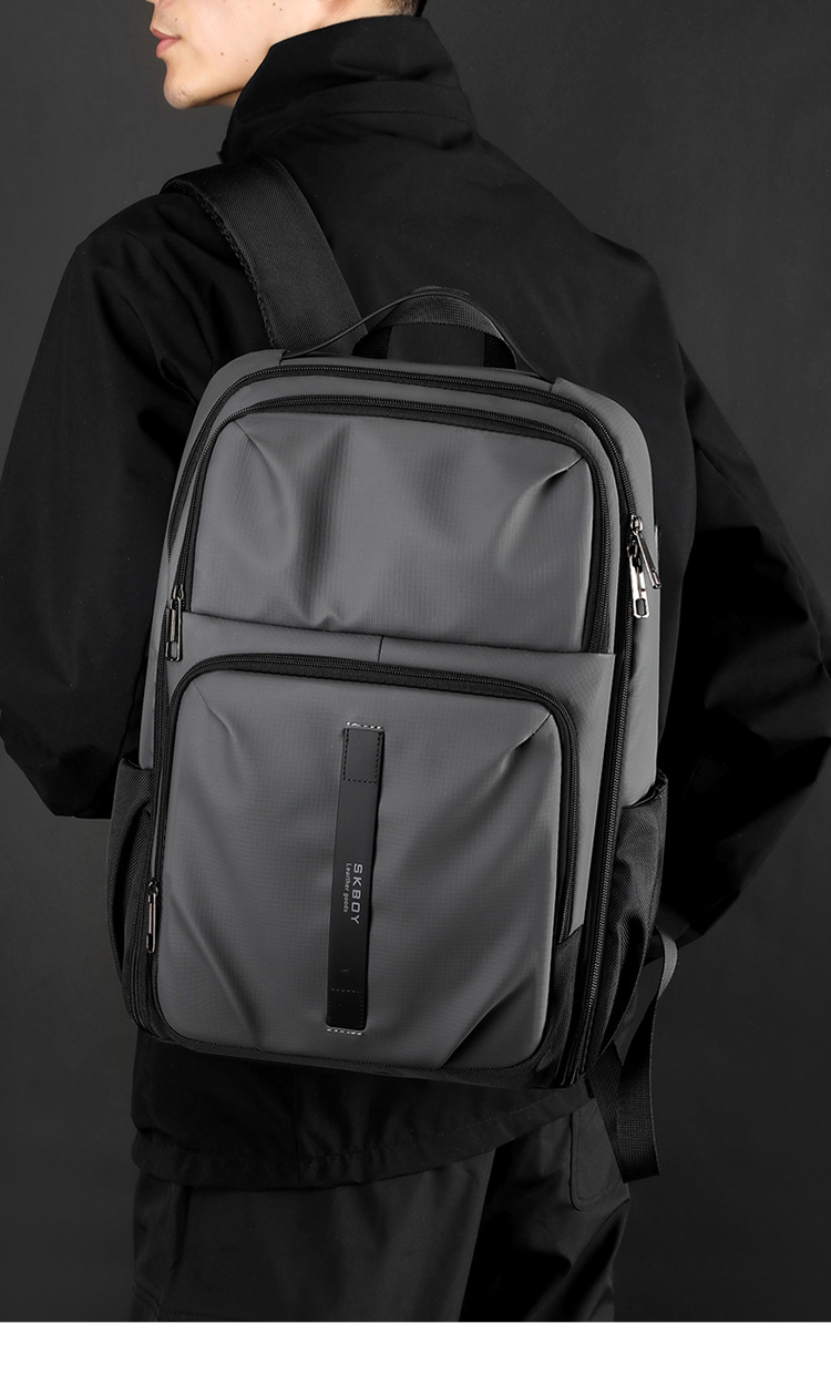 新款背包时尚双肩包商务通勤笔记本电脑包轻便休闲大容量17寸背包详情23