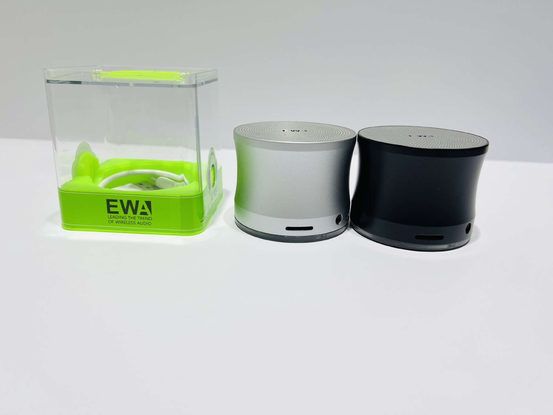 EWA-A109Pro Subwoofer outdoor car communication Bluetooth speaker with TF card insertion, TWS factory direct sale pic 18
