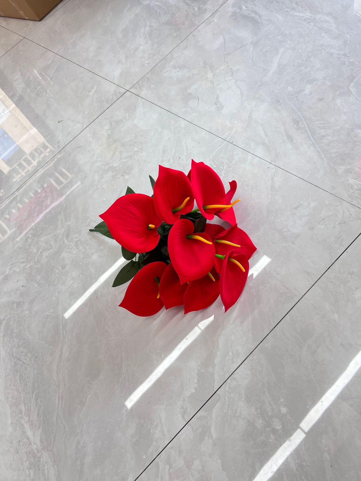 新款仿真12头绒布马蹄莲假花欧式家居客厅装饰室内外摆设绢花详情15