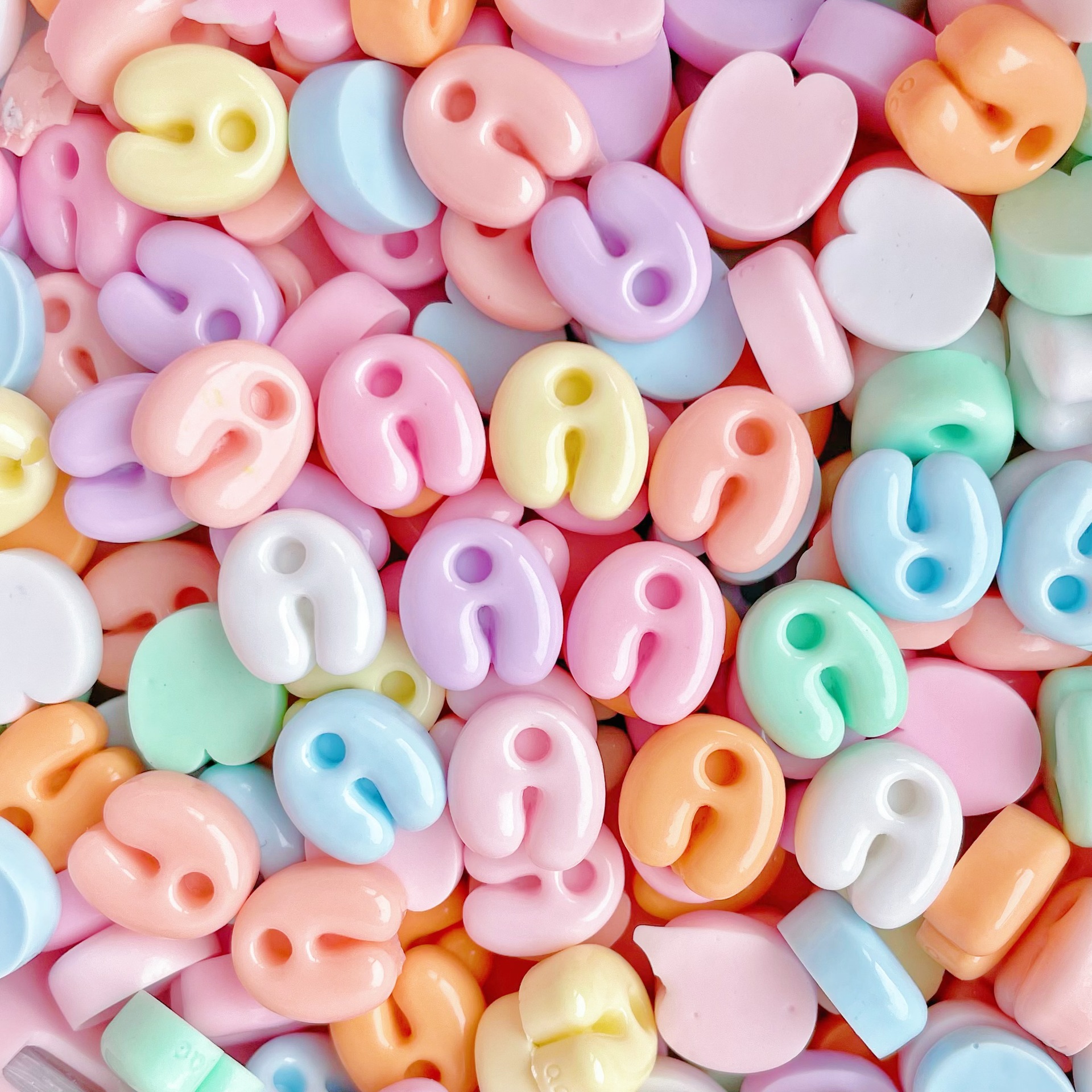 Mini small resin accessories with 26 English letters, letter cream glue hair clips, phone cases and accessory materials pic 5