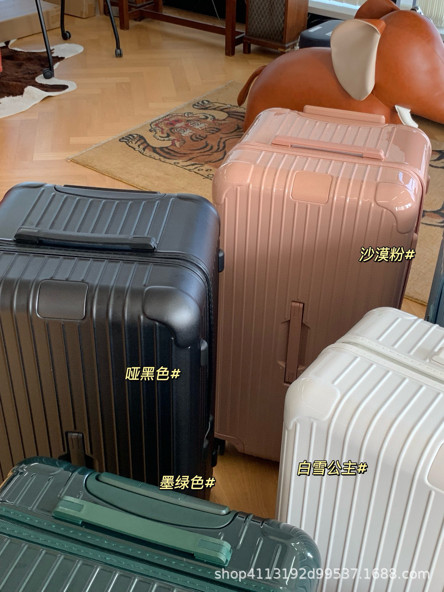 日默方胖子R家超轻款行李箱essential trunk登机箱明星款详情6