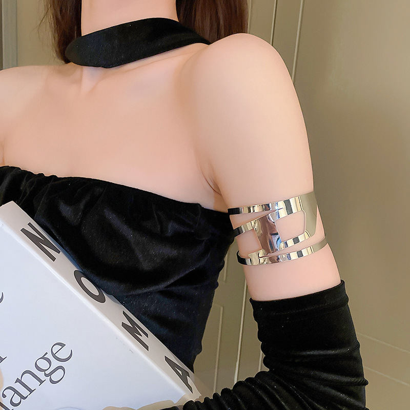 Cross-border European and American open armband bracelet, high-end, niche, versatile bracelet, exaggerated, individual and fashionable jewelry for women wholesale pic 4
